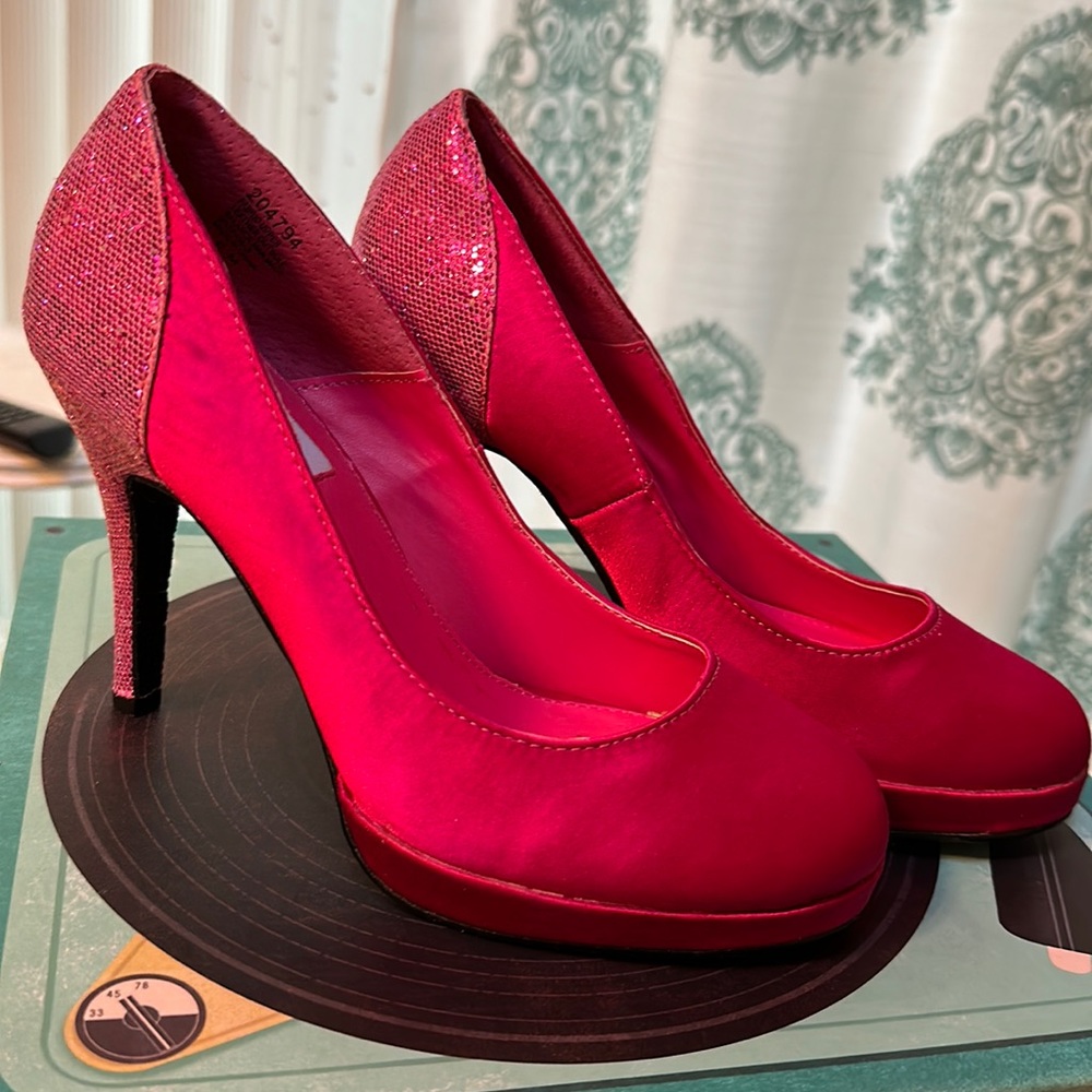 Hot n Hollywood Pink Heels